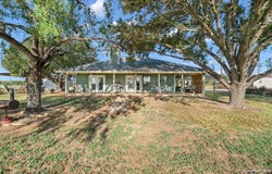 16020 Fm 463, Lytle, TX 78052