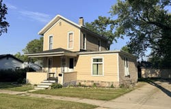 711 Maple Street, Three Rivers, MI 49093