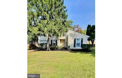 13708 LYNNCROFT Drive, CHANTILLY, VA 20151