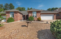3211 W Sunset Street, Springfield, MO 65807