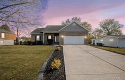 381 High Point Drive, Edwardsville, IL 62025