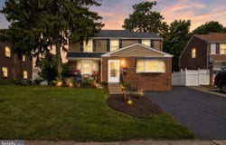 560 HOLMES Road, MORTON, PA 19070