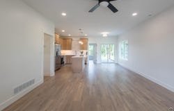8711 Willow LN, Ozawkie, KS 66070