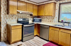 654 Oak Dr, Mountain View, WY 82939