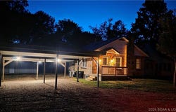 203 S Hunter St, Versailles, MO 65084