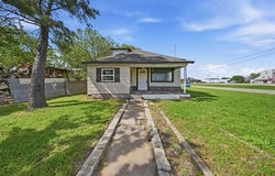 302 W Maple Street, Cushing, OK 74023