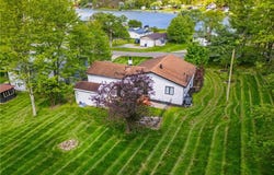 573 W Mohawk Drive, Malvern, OH 44644
