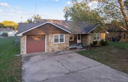 303 S Overlook Dr, Coffeyville, KS 67337