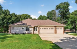 13 Holly Lane, Branson West, MO 65737