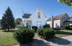 719 E 7Th Street, Auburn, IN 46706-2434