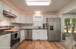 209 Maple Loop Rd, Knoxville, TN 37920