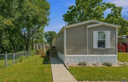138 SE Willow Way, Topeka, KS 66609