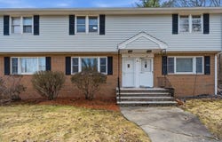 50 Frank St, Dracut, MA 01826