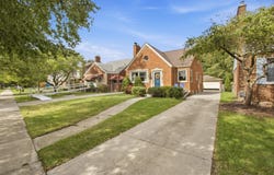 1790 Kenmore Drive, Grosse Pointe Woods, MI 48236