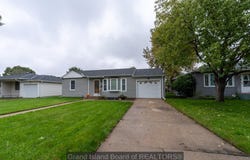 110 E 18th St., Grand Island, NE 68801