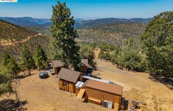 8262 Jackass Ridge Rd, Groveland, CA 95321