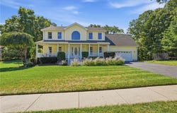 2 Nutmeg Circle, Coventry, RI 02816