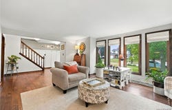 19 Pheasant Run, Lancaster, NY 14086