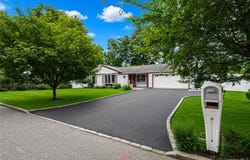 10 Saddle Hill Road, Coram, NY 11727