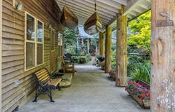 24990 E TILLICUM St, Welches, OR 97067