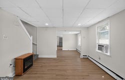 517 MAPLE Street, BRISTOL, PA 19007