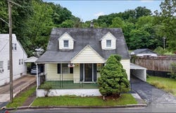 99 Reynolds Ave, BLUEFIELD, VA 24605