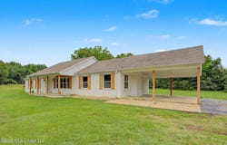 1945 Pryor Road, Coldwater, MS 38618