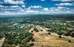 10 Crazy Cross Rd, Wimberley, TX 78676