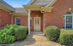 816 Cardinal Lane, Hernando, MS 38632
