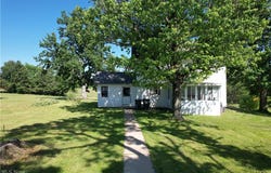 15760 N Palmyra Road, Diamond, OH 44412