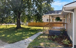 462 Island Ford Rd, Jacksboro, TN 37757