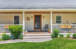 121 Hull Avenue, Wallingford, VT 05773