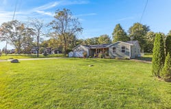 100 W Hiawatha Drive, Powell, OH 43065