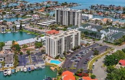 255 DOLPHIN Point, CLEARWATER, FL 33767