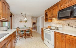 8 Beech St, Chelmsford, MA 01863