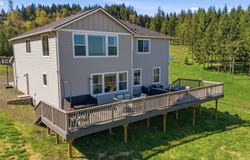 25105 Water Ln, Monroe, OR 97456