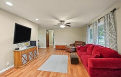 2213 Mayfair Dr, Salina, KS 67401