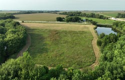 Arlington Street, IA 50605