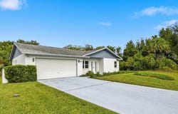 49 FRONTIER Drive, PALM COAST, FL 32137