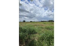 305 WALTOM AVE, Jourdanton, TX 78026