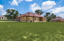 137 EDEN XING, Adkins, TX 78101
