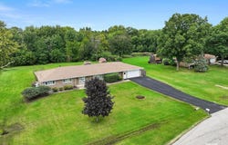 29 Brookside Lane, Bristol, IL 60512