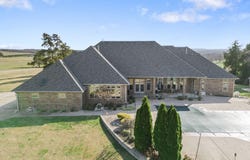 27082 State Highway J, Golden, MO 65658