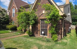 1670 SMOKEHOUSE Dr, Memphis, TN 38016