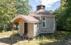 12 Cranberry St, Pepperell, MA 01463