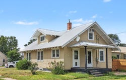 301 W 3rd St, Oshkosh, NE 69154