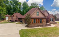 1002 Nature Way Drive, Benton, AR 72019