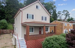 512 Brinwood Ave, Carrick, PA 15227
