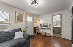 902 S 200 E, La Porte, IN 46350
