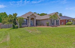 2449 Bowling Green Way, Cantonment, FL 32533